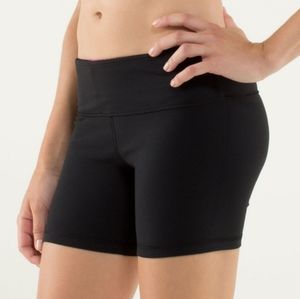 Lululemon Reverse Groove Short